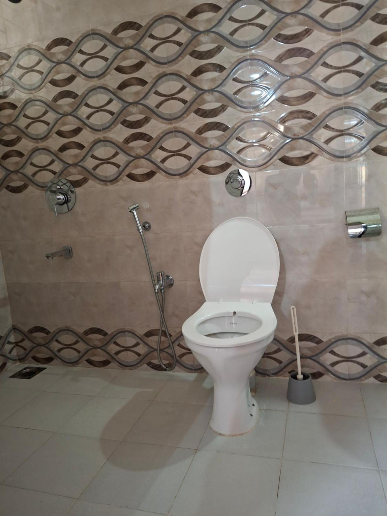 Lobo'S Guesthouse Cavelossim Exterior foto